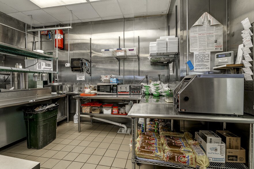 More Photos Of 100 E Fort Macon Rd, Atlantic Beach Restaurant For Sale