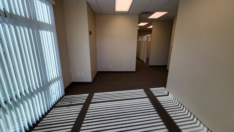 More Photos Of 7381 Prairie Falcon Rd, Las Vegas Medical For Lease