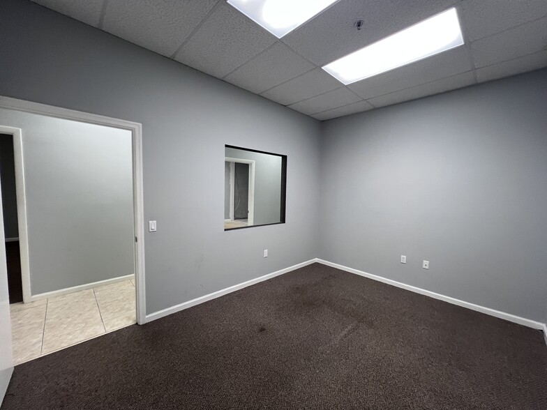 More Photos Of 601 N Congress Ave, Delray Beach Showroom For Lease