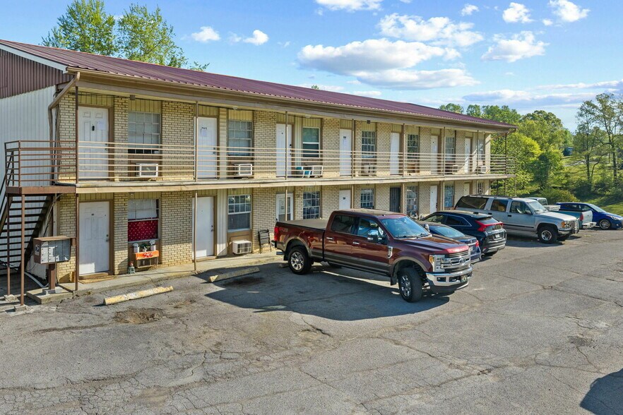 More Photos Of 1068 Wooddale Church Rd, Strawberry Plains Apartments For Sale