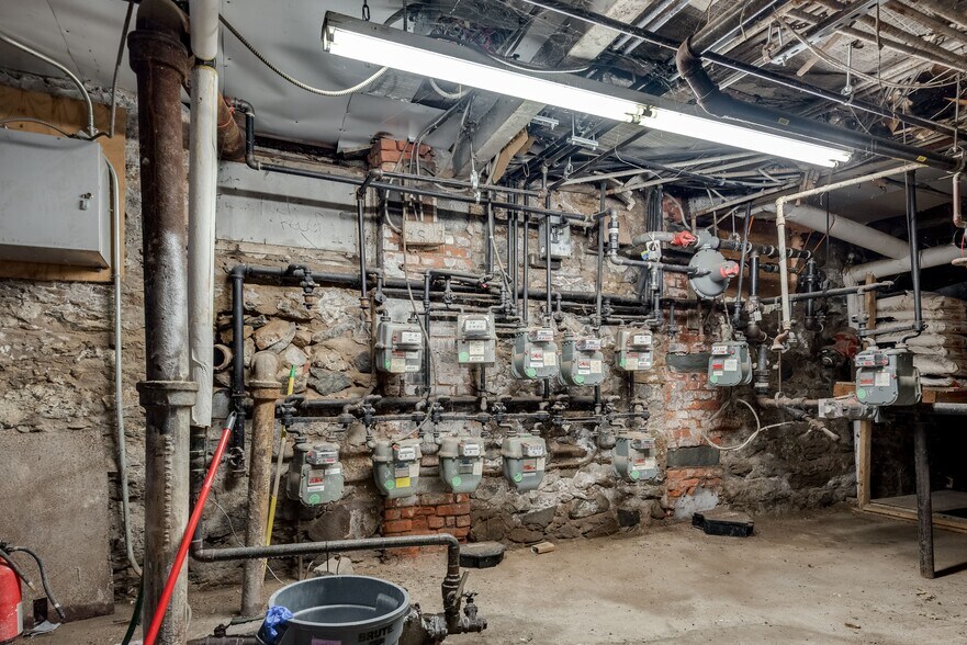 More Photos Of 561 Gates Ave, Brooklyn Apartments For Sale
