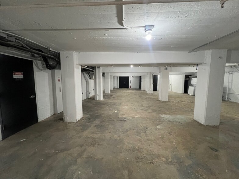 More Photos Of 190 Christopher Columbus Dr, Jersey City Office Residential For Lease