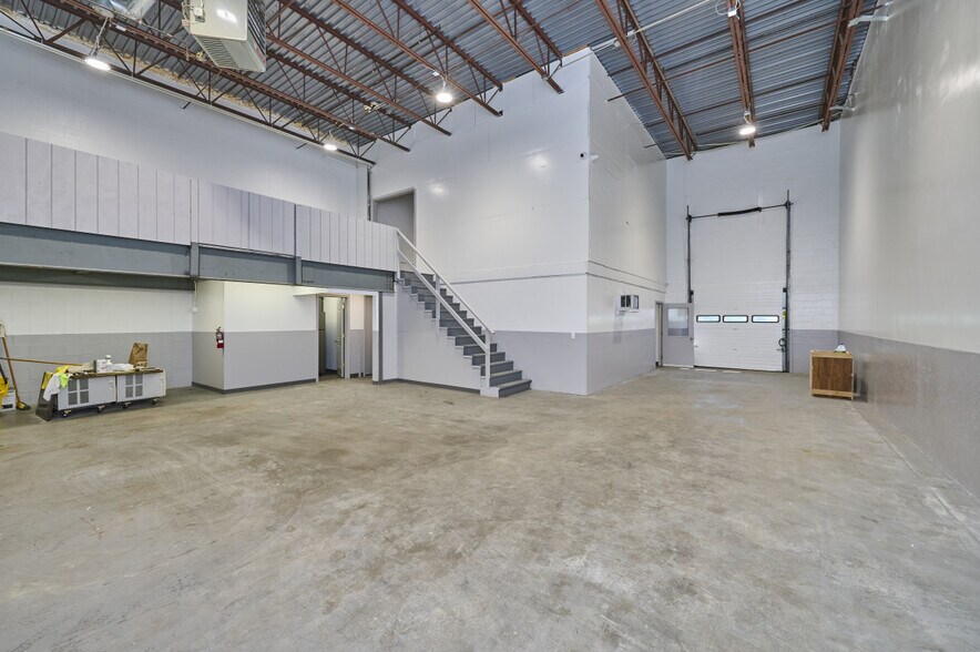 More Photos Of 1 Melvin unit C St, Wakefield Industrial For Lease