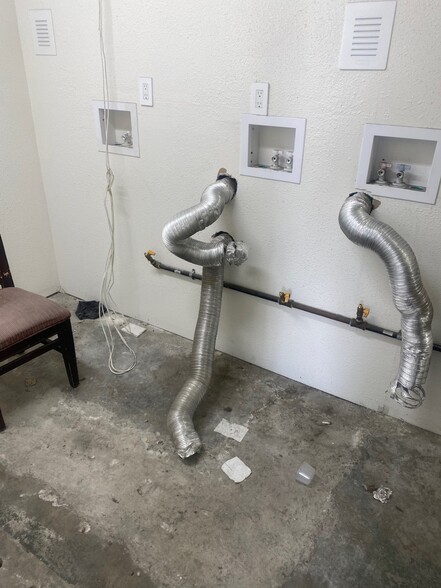 More Photos Of 8301 S Figueroa St, Los Angeles Hotel For Sale