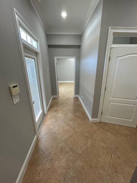 More Photos Of 4485 Tench Rd, Suwanee Office For Sale