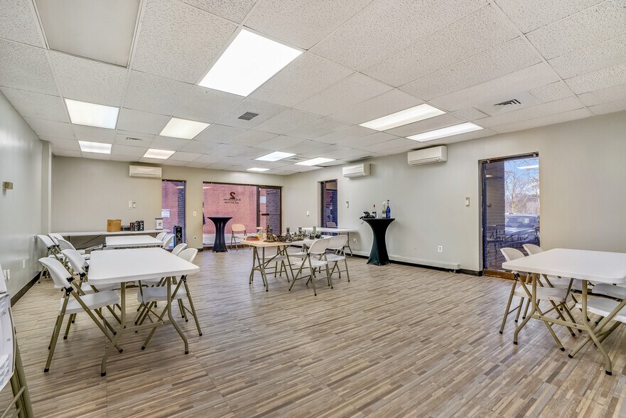 More Photos Of 6314 Windsor Mill Rd, Woodlawn Office For Sale
