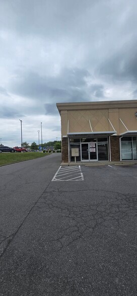 More Photos Of 117-129 Dayton St, Beckley Freestanding For Lease
