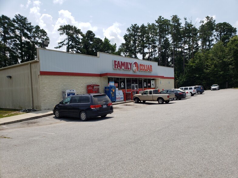 More Photos Of 320 N Main St, Candor Storefront For Sale