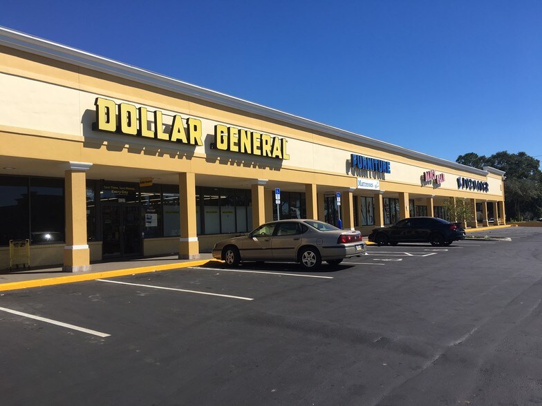 More Photos Of 921 W Orange Blossom Trl, Apopka General Retail For Lease