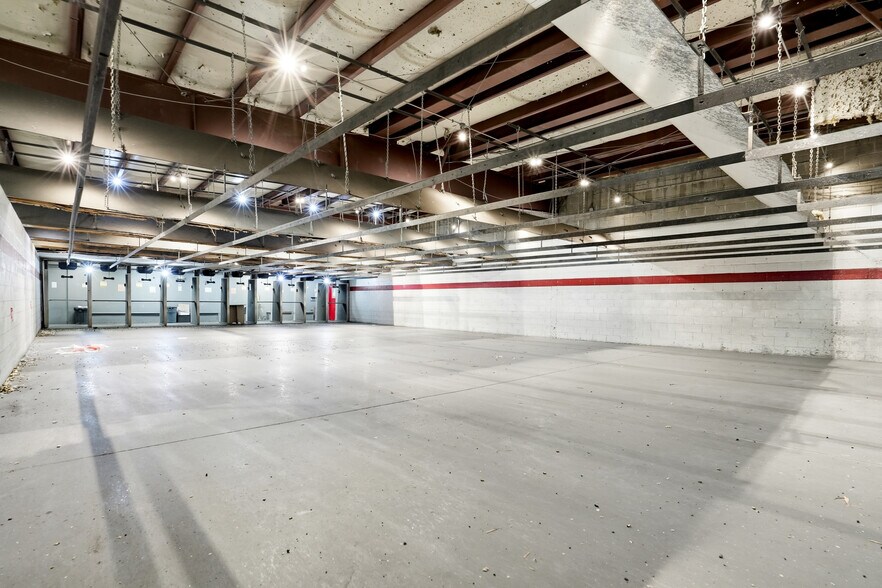 More Photos Of 6190 Parkway North Dr, Cumming Light Distribution For Sale