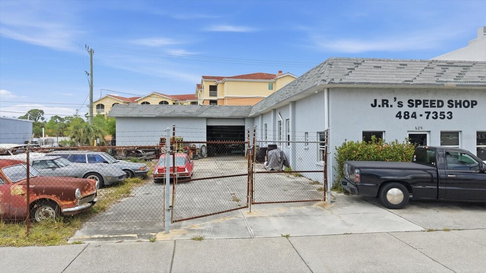 More Photos Of 629 E Venice Ave, Venice Auto Repair For Sale