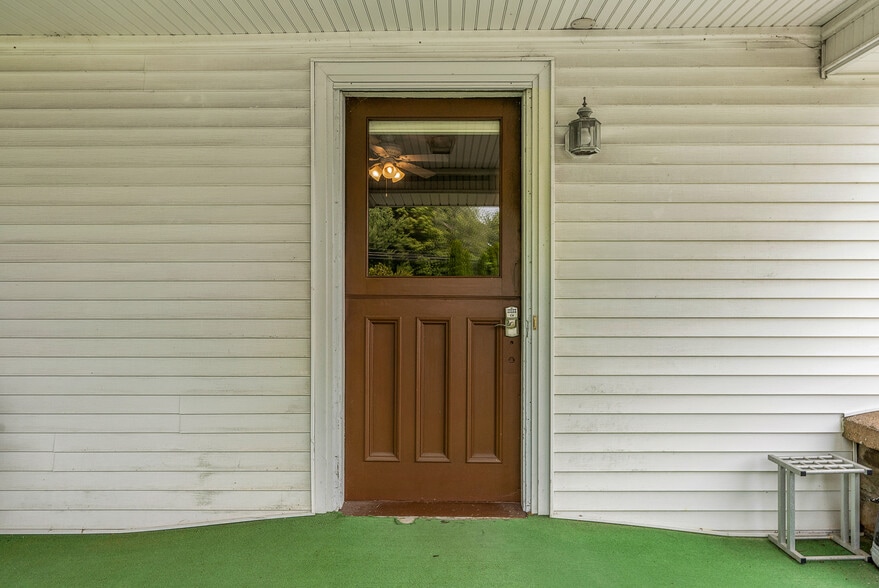 More Photos Of 2665 Boston Tpke, Coventry Funeral Home For Sale