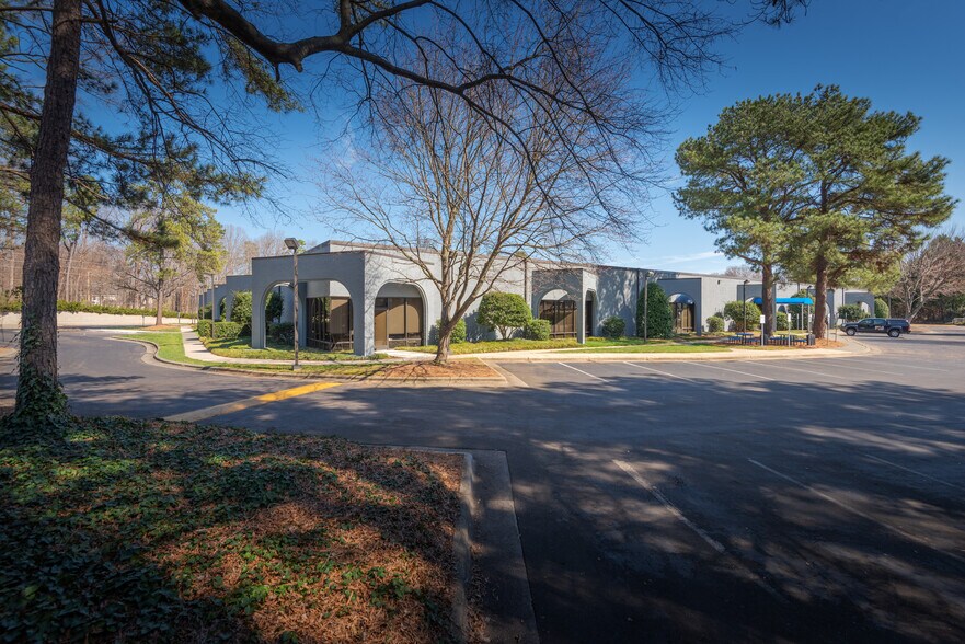 Primary Photo Of 5265-5293 Capital Blvd, Raleigh Showroom For Lease