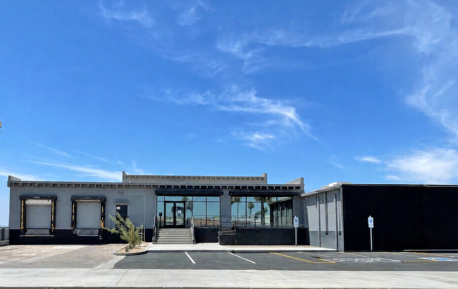 Primary Photo Of 2423 E University Dr, Phoenix Refrigeration Cold Storage For Sale
