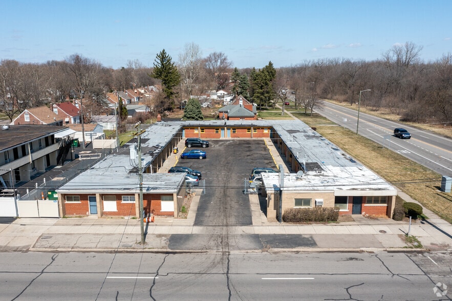 More Photos Of 22400 Plymouth Rd, Detroit Hotel For Sale