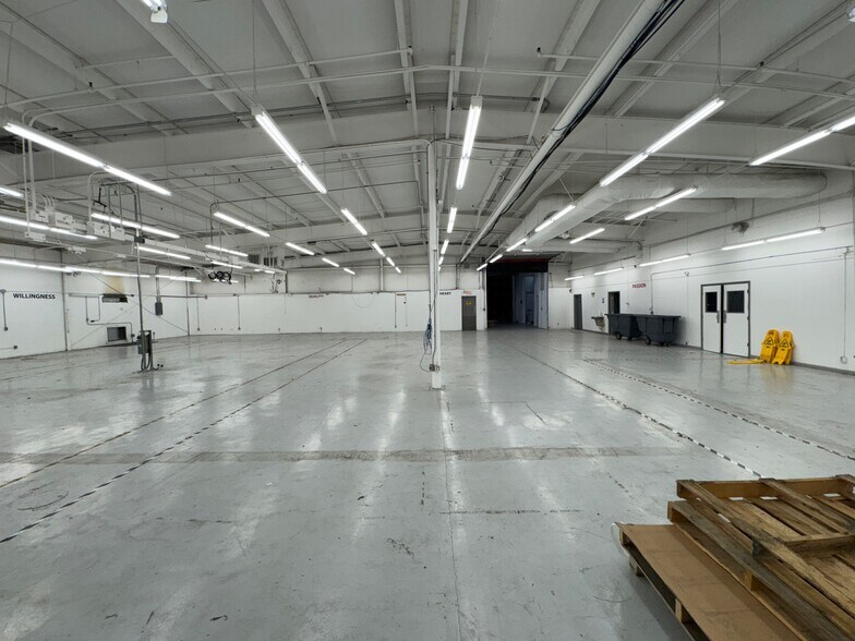 More Photos Of 7700 E 38th St, Tulsa Manufacturing For Sale