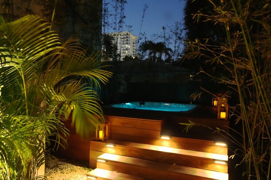 More Photos Of 2904 N Ocean Blvd, Fort Lauderdale Multifamily For Sale