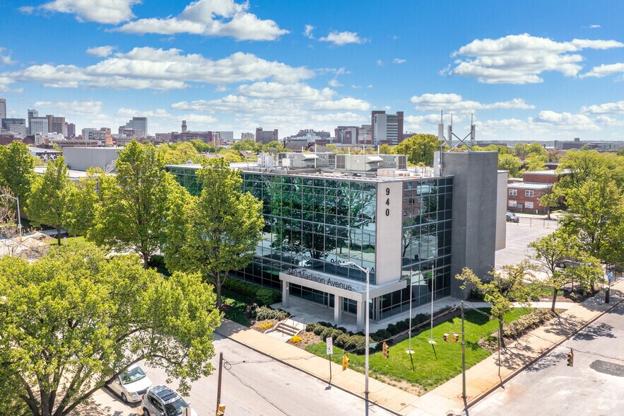 Primary Photo Of 940 Madison Ave, Baltimore Medical For Lease