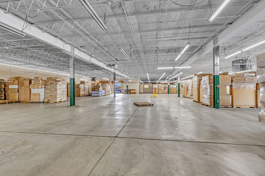 More Photos Of 620 E Weber Rd, Columbus Warehouse For Lease