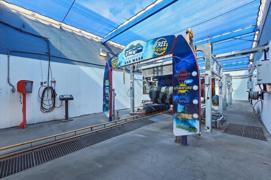 More Photos Of 615 W Ray Rd, Gilbert Carwash For Sale
