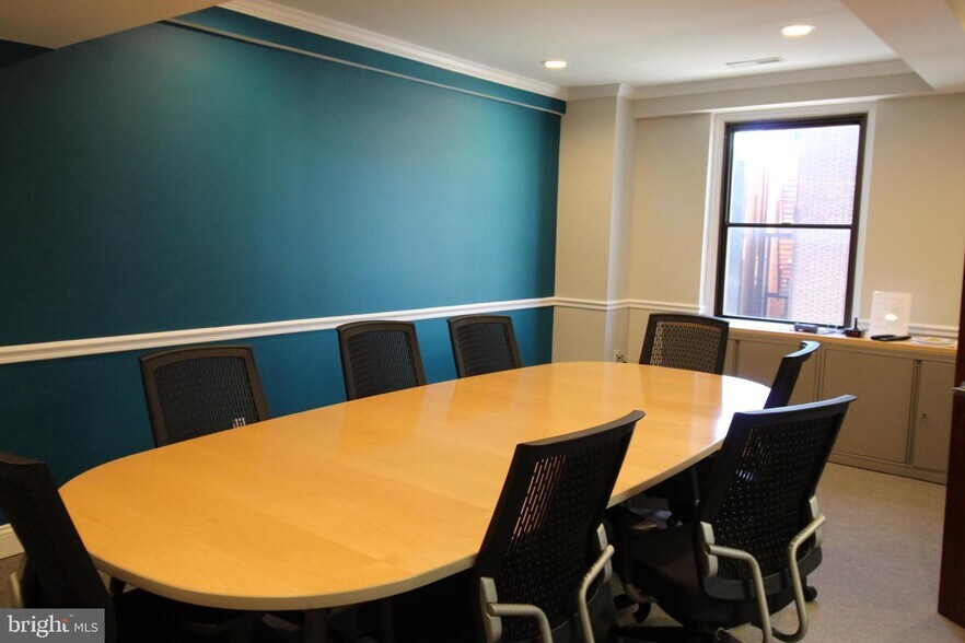 More Photos Of 100 E Main St, Salisbury Office For Lease