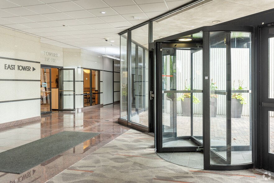 More Photos Of 1-3 Parklane Blvd, Dearborn Unknown For Lease