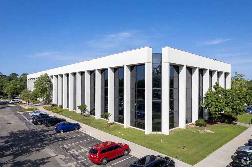 More Photos Of 2551 W Executive Center Cir, Tallahassee Unknown For Lease