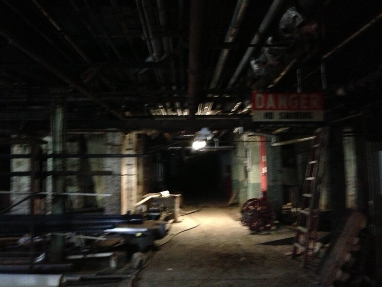 More Photos Of 157 Columbia St, Lee Warehouse For Sale