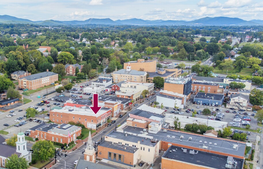 More Photos Of 111 E Main St, Salem Office Residential For Lease