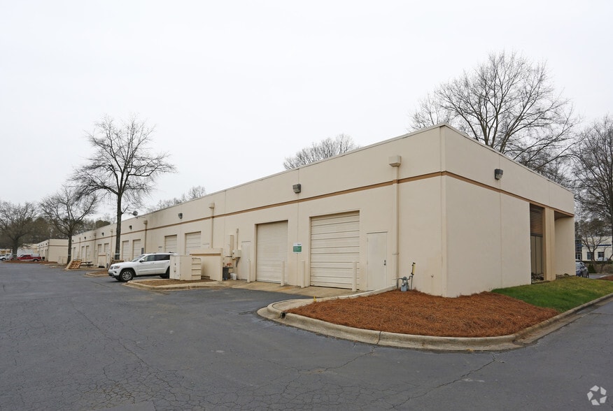 More Photos Of 4201 Stuart Andrew Blvd, Charlotte Light Distribution For Lease