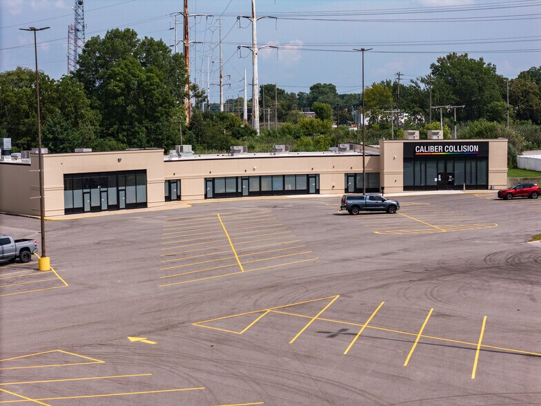 More Photos Of 8301-8349 Indianapolis Blvd, Highland Unknown For Lease