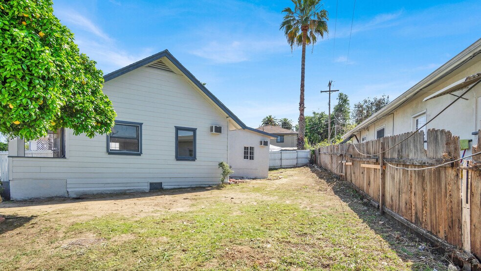 More Photos Of 6072 York Blvd, Los Angeles Storefront Retail Residential For Sale