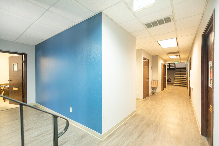More Photos Of 3000 T St, Sacramento Office For Lease
