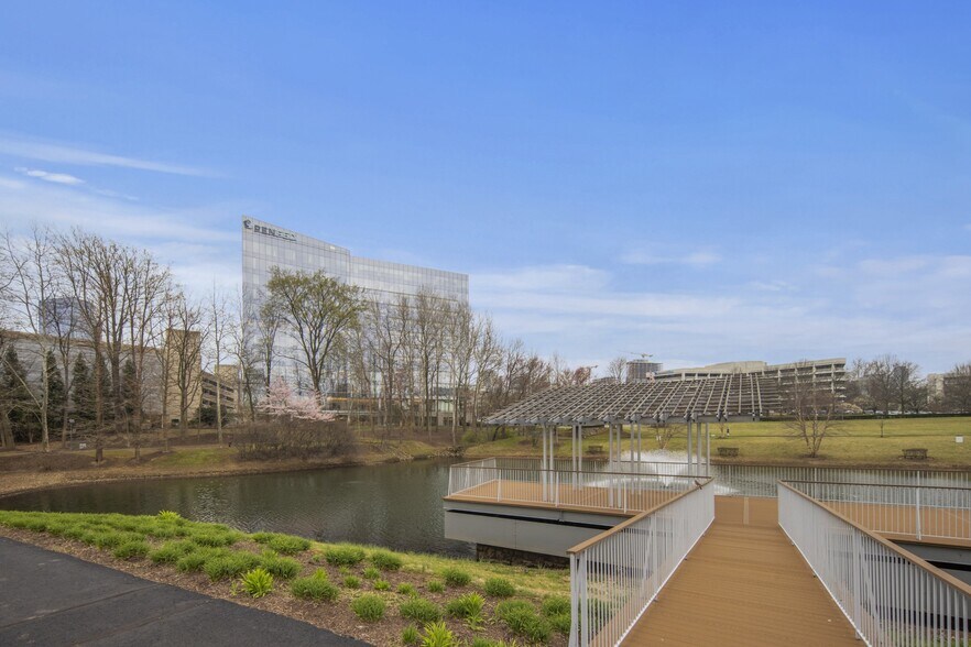 More Photos Of 7940 Jones Branch Dr, McLean Office For Lease