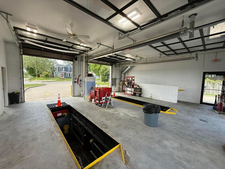 More Photos Of 600 N Main St, Baltimore Auto Repair For Sale