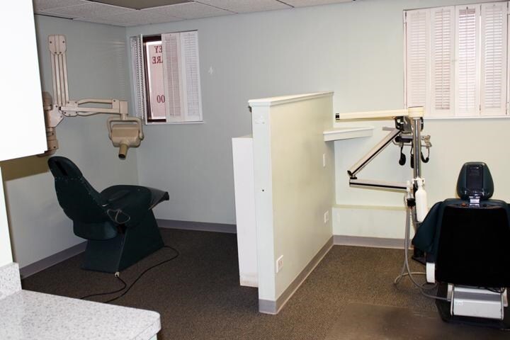 More Photos Of 860 Summit St, Elgin Medical For Lease