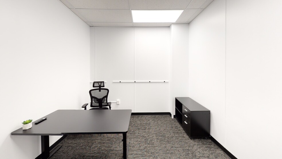 More Photos Of 35 N Park St, Mansfield Office For Sale