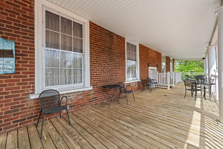 More Photos Of 146 Main St, Stanardsville Hospitality For Sale