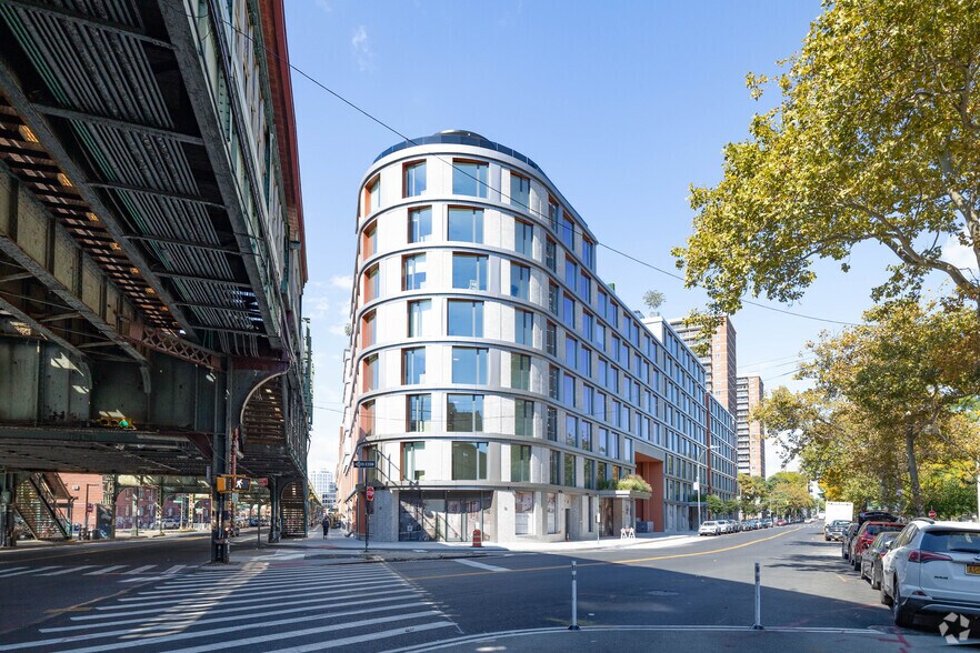 Primary Photo Of 265 Lorimer St, Brooklyn Multifamily For Lease