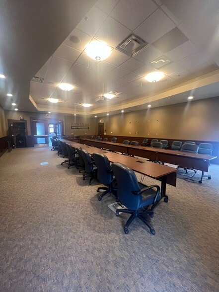 More Photos Of 4141 28th Ave S, Fargo Office For Lease