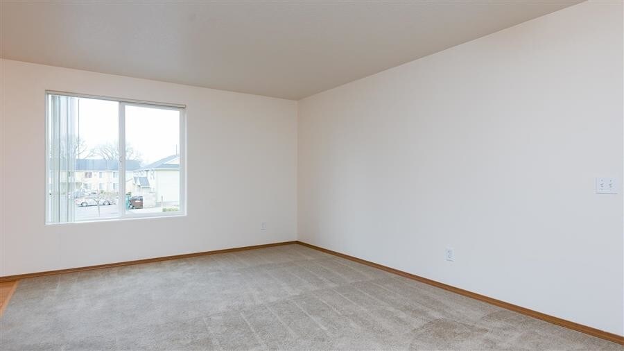 More Photos Of 1100 N Davis St, Cornelius Apartments For Sale