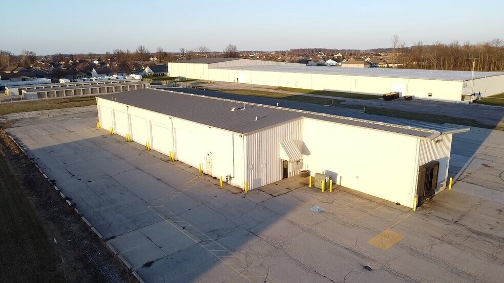 More Photos Of 1851 Industrial Dr, Celina Distribution For Lease