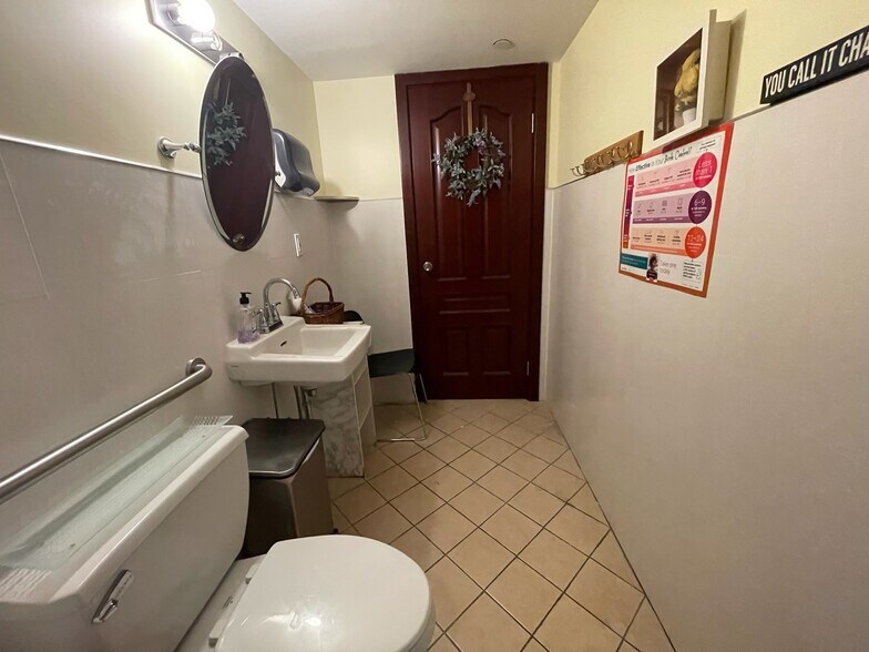 More Photos Of 13226 Avery Ave, Flushing Multifamily For Sale