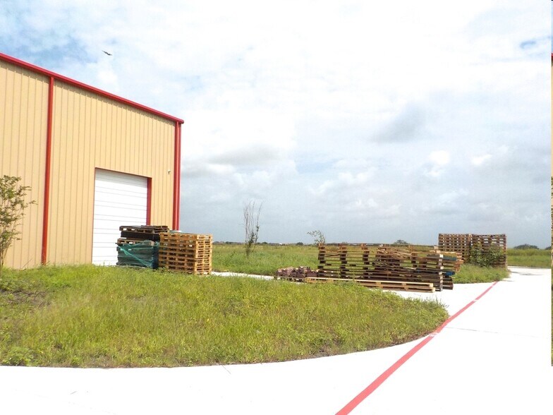 More Photos Of 5151 Logan's Run, Harlingen Unknown For Lease