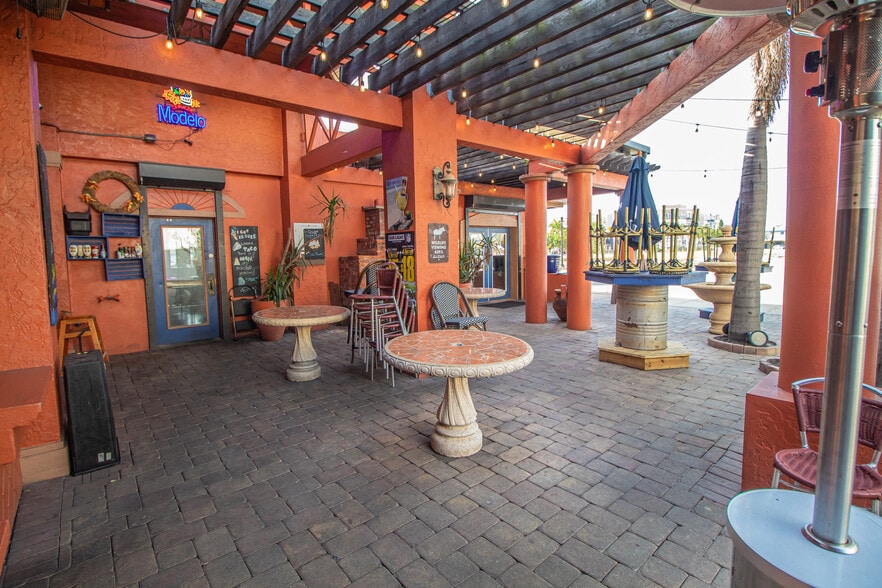 More Photos Of 130 Tamiami Trl, Punta Gorda Restaurant For Sale
