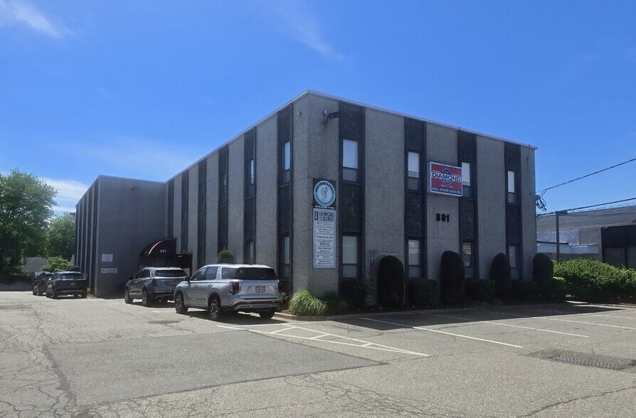 Primary Photo Of 881 Allwood Rd, Clifton Medical For Lease