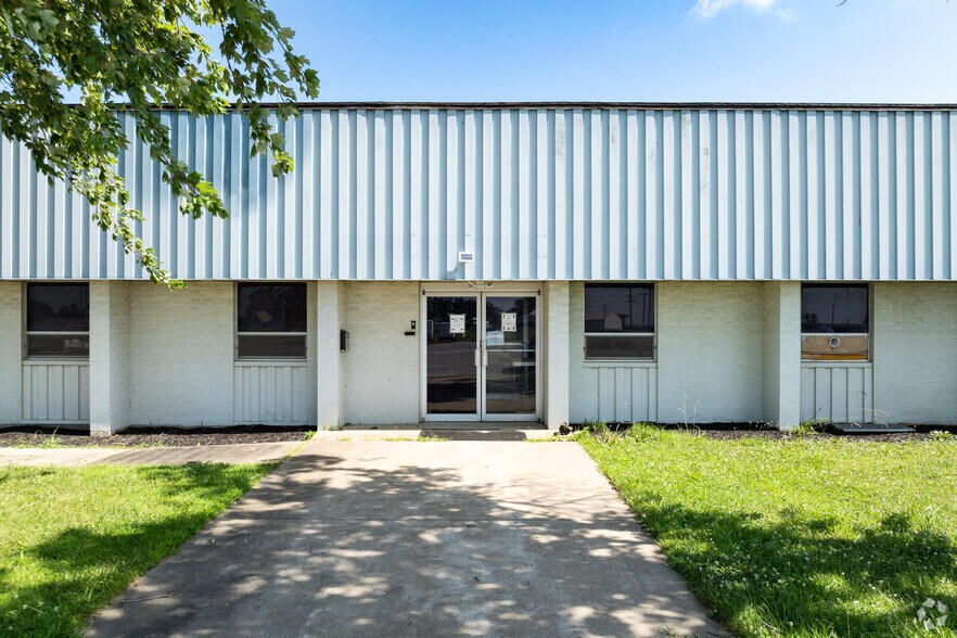 More Photos Of 50 Greenhill Rd, Eldorado Warehouse For Lease