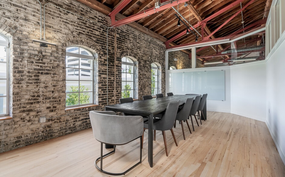 More Photos Of 107 S Olive Ave, West Palm Beach Loft Creative Space For Lease