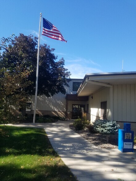 More Photos Of 2208 Trott Ave SW, Willmar Flex For Sale