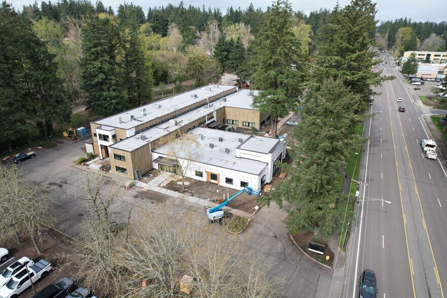More Photos Of 17355 Boones Ferry Rd, Lake Oswego Medical For Lease
